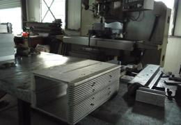 充电器外壳市场全景 从批发供应到集中式快速充电站的应用